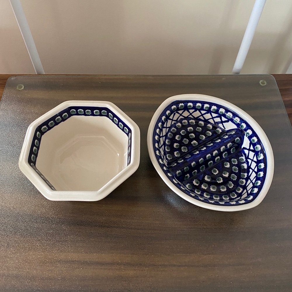 Bolesawiec Polish Pottery Lattice Peacock Octagon Bowl & Divided Dish Set